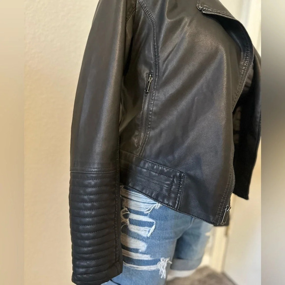 Universal Thread Faux Leather Moto Jacket size M - Picture 4 of 5